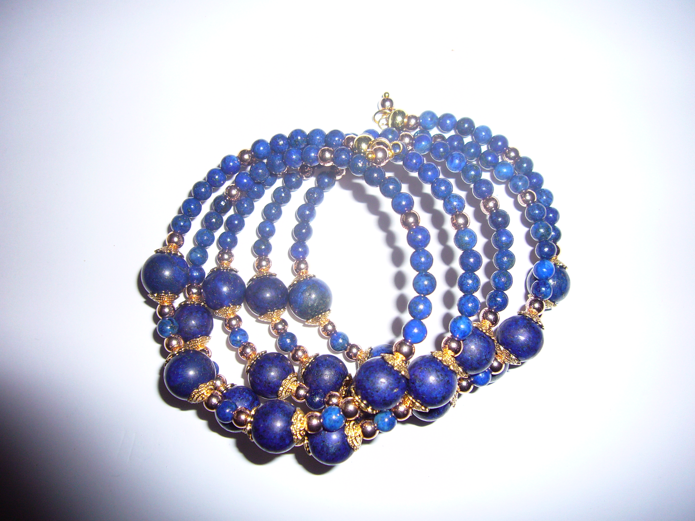 Lapis lazuli bracelet 5 rows without clasp, contains hematite